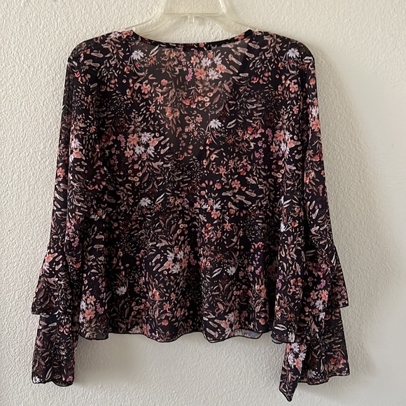 Floral Ruffle Smock Top - Picture 2 of 4